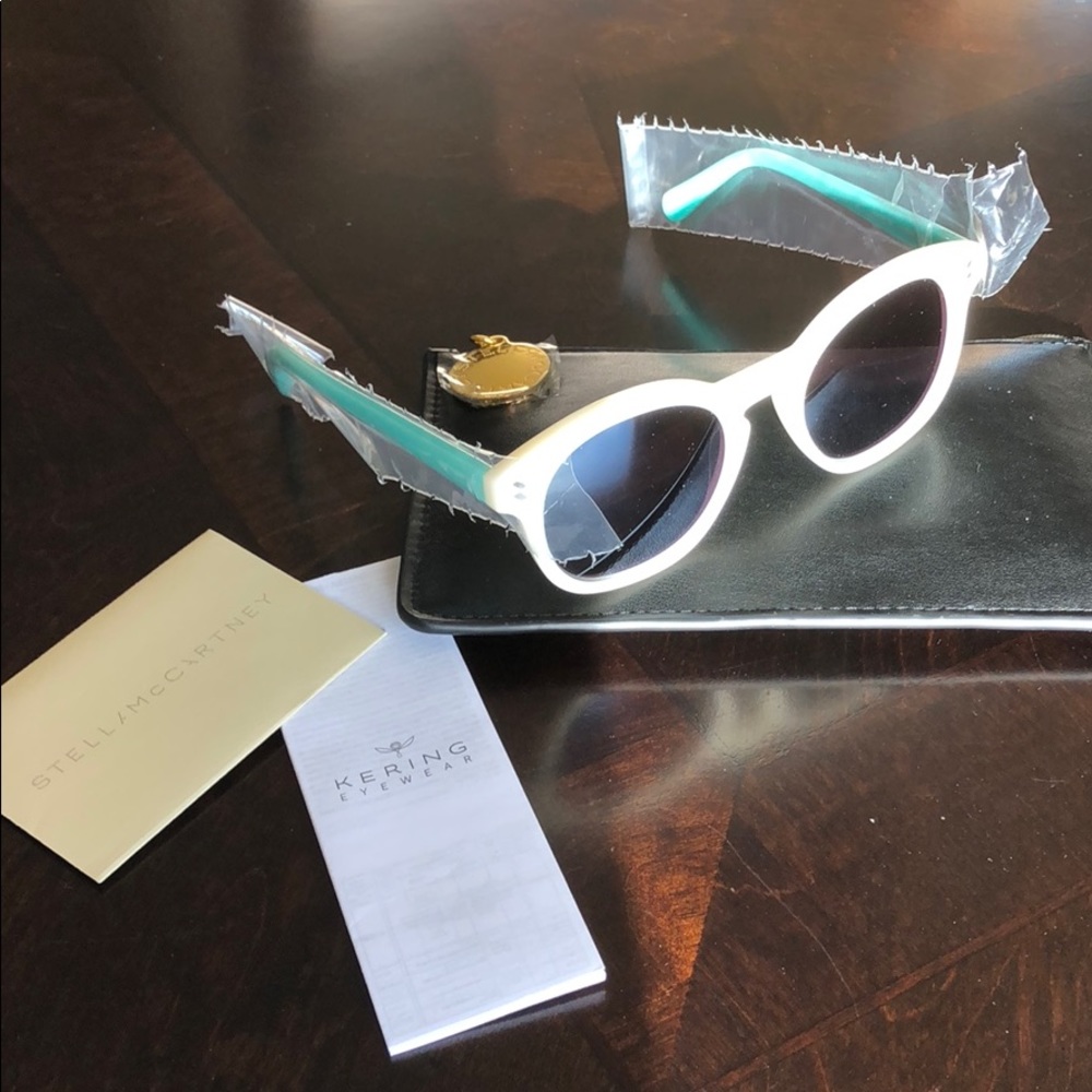 Stella McCartney two-tone Falabella sunglasses.